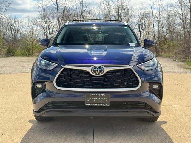 used 2022 Toyota Highlander car, priced at $37,871