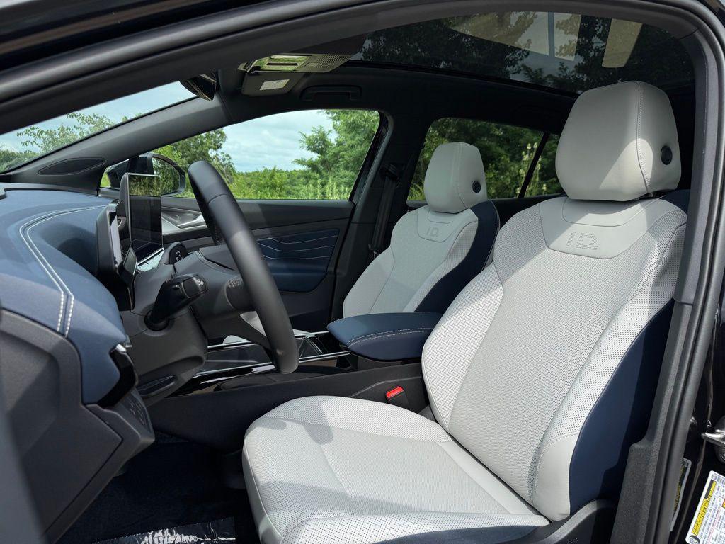 new 2025 Volkswagen ID.4 car, priced at $49,125