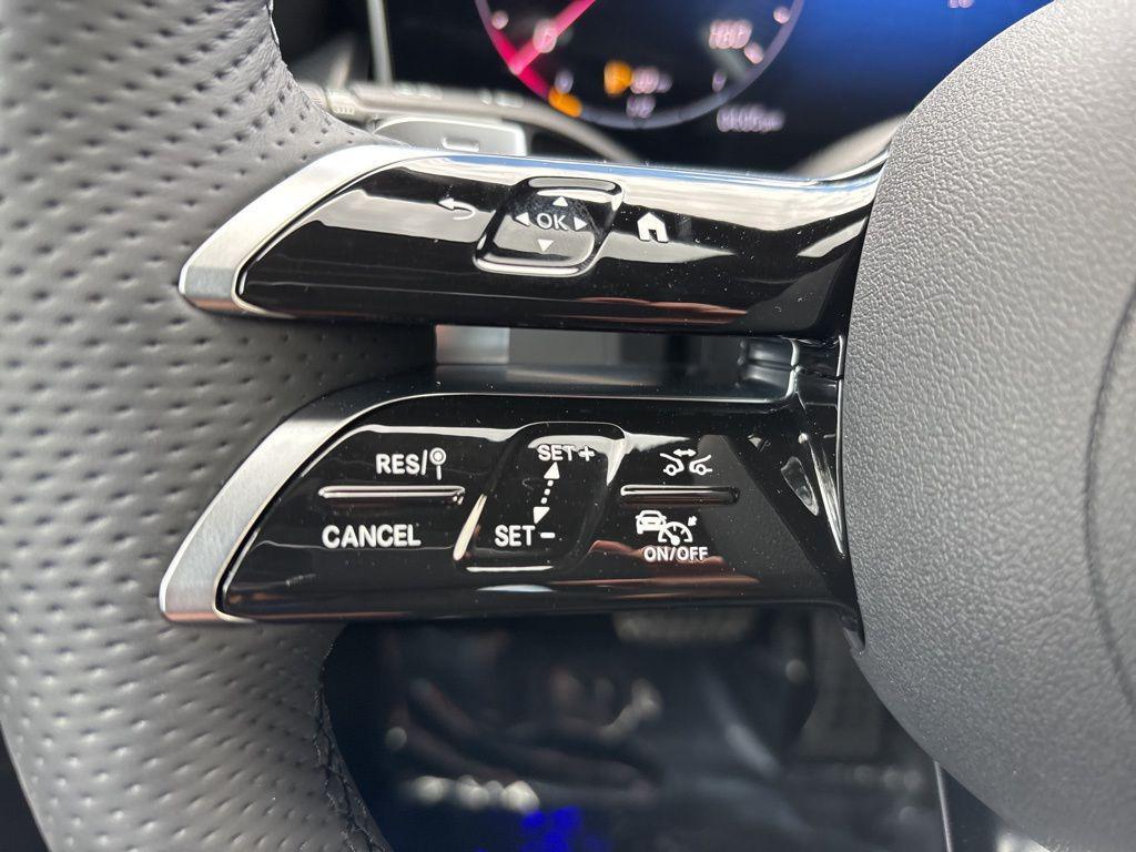 new 2025 Mercedes-Benz GLC 350e car, priced at $73,578