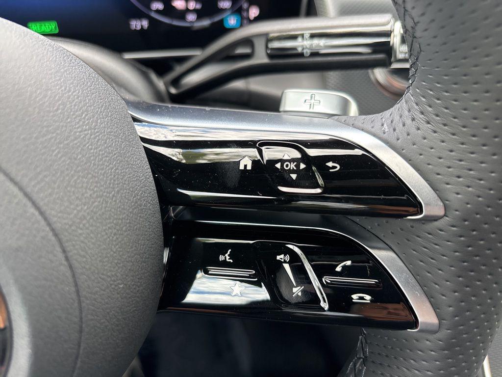 new 2025 Mercedes-Benz GLC 350e car, priced at $73,578