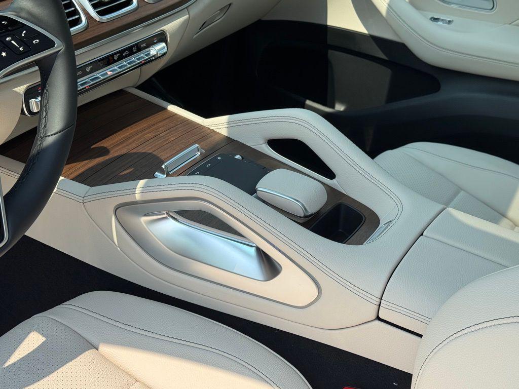 new 2025 Mercedes-Benz GLE 450 car, priced at $86,098