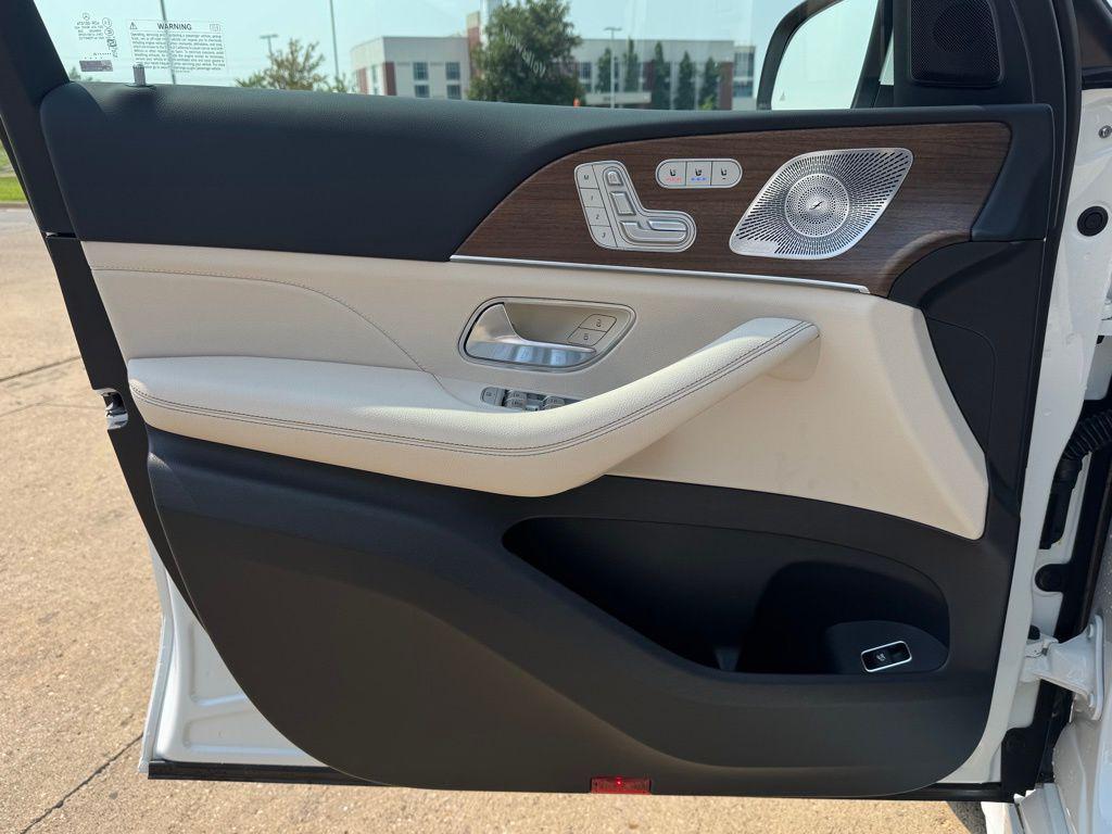 new 2025 Mercedes-Benz GLE 450 car, priced at $86,098