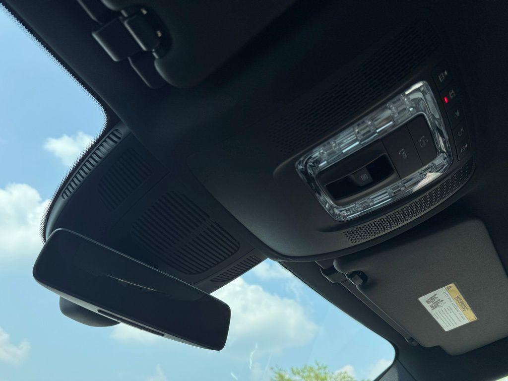 new 2025 Mercedes-Benz GLE 450 car, priced at $86,098