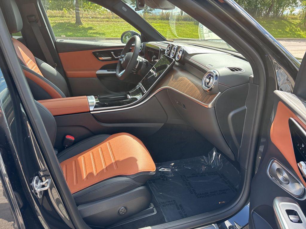 new 2025 Mercedes-Benz GLC 350e car, priced at $74,413