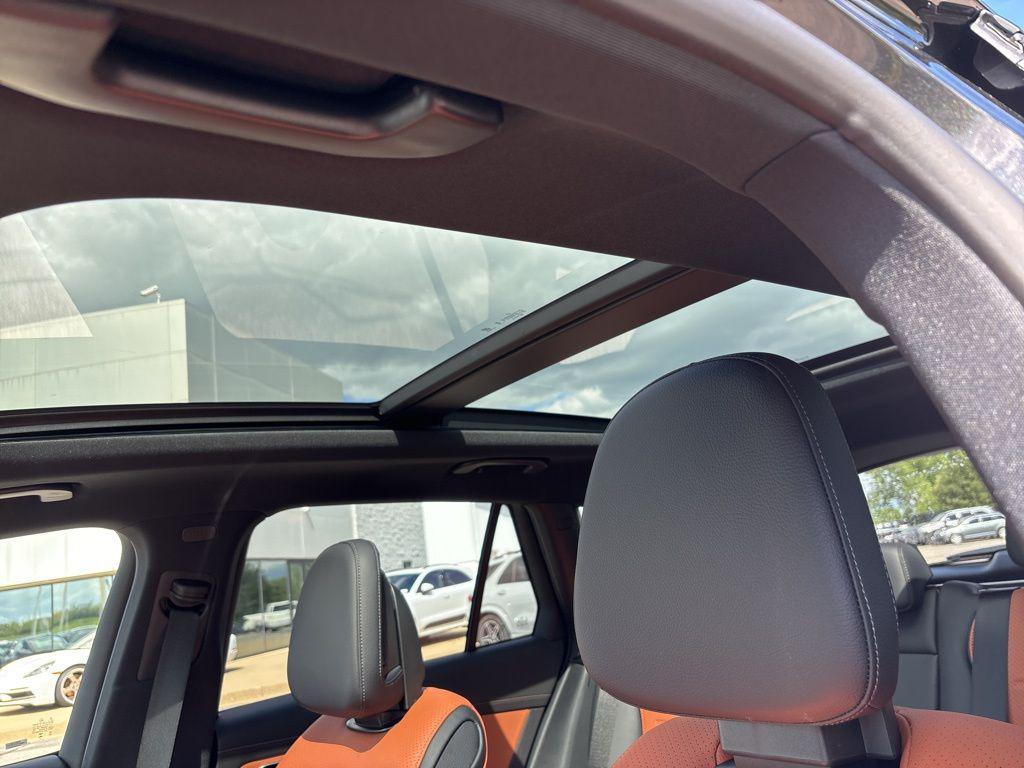 new 2025 Mercedes-Benz GLC 350e car, priced at $74,413