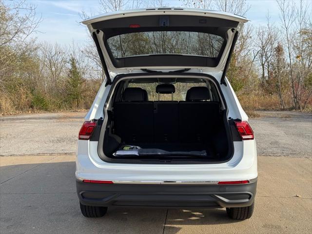 new 2024 Volkswagen Tiguan car, priced at $31,823