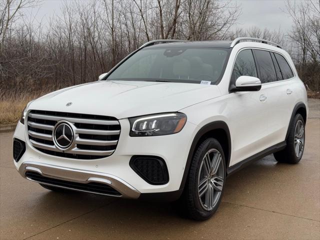 new 2025 Mercedes-Benz GLS 450 car, priced at $92,143