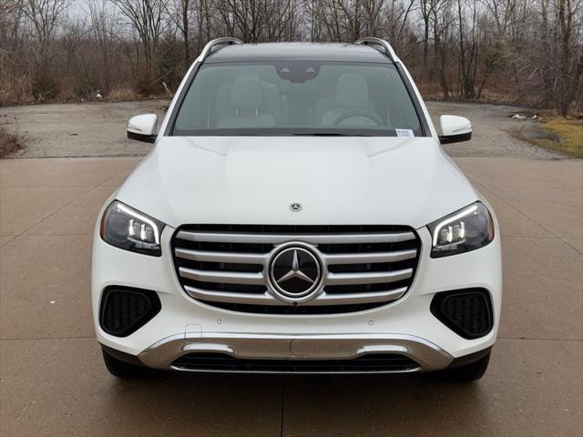 new 2025 Mercedes-Benz GLS 450 car, priced at $92,143