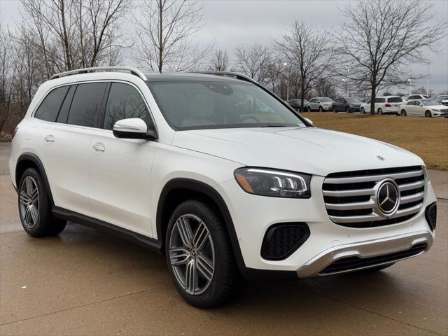 new 2025 Mercedes-Benz GLS 450 car, priced at $92,143