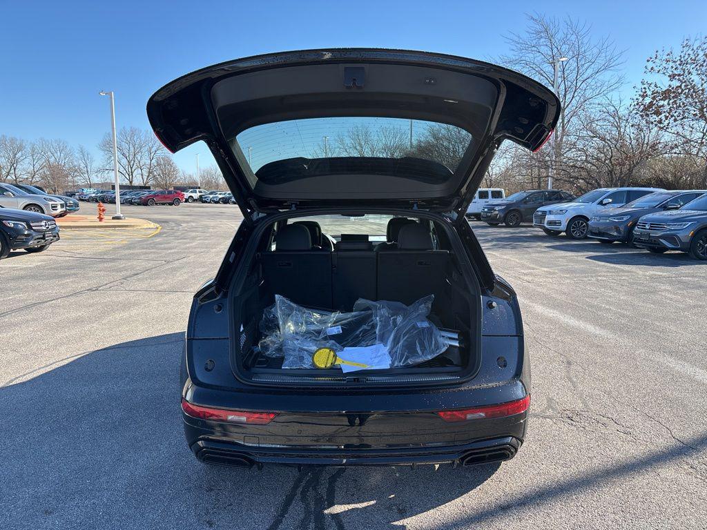 new 2025 Audi Q5 car, priced at $66,593