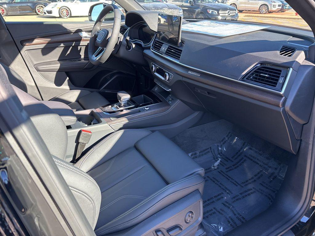 new 2025 Audi Q5 car, priced at $66,593