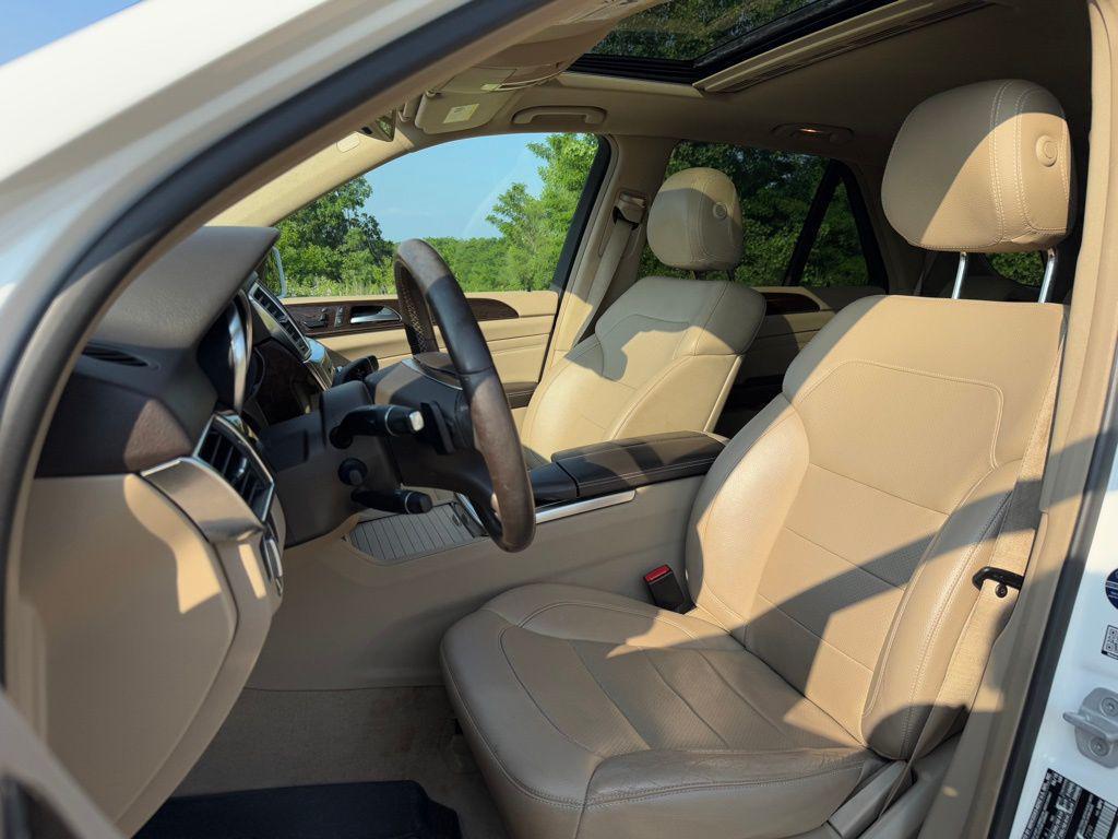 used 2015 Mercedes-Benz M-Class car, priced at $13,762