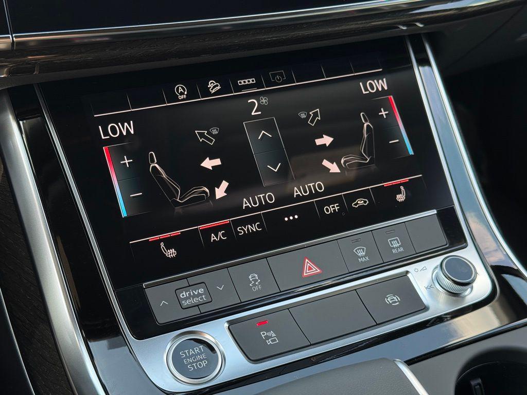 new 2025 Audi Q7 car, priced at $58,411