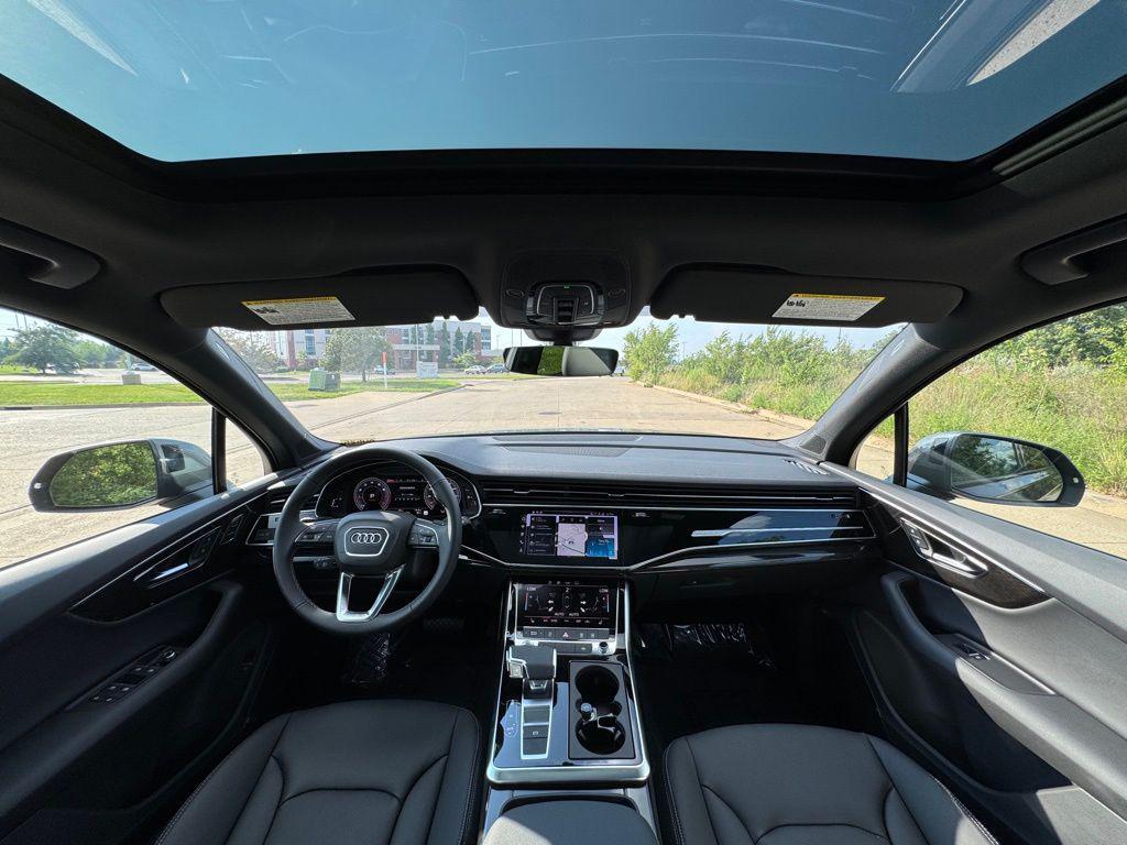 new 2025 Audi Q7 car, priced at $58,411