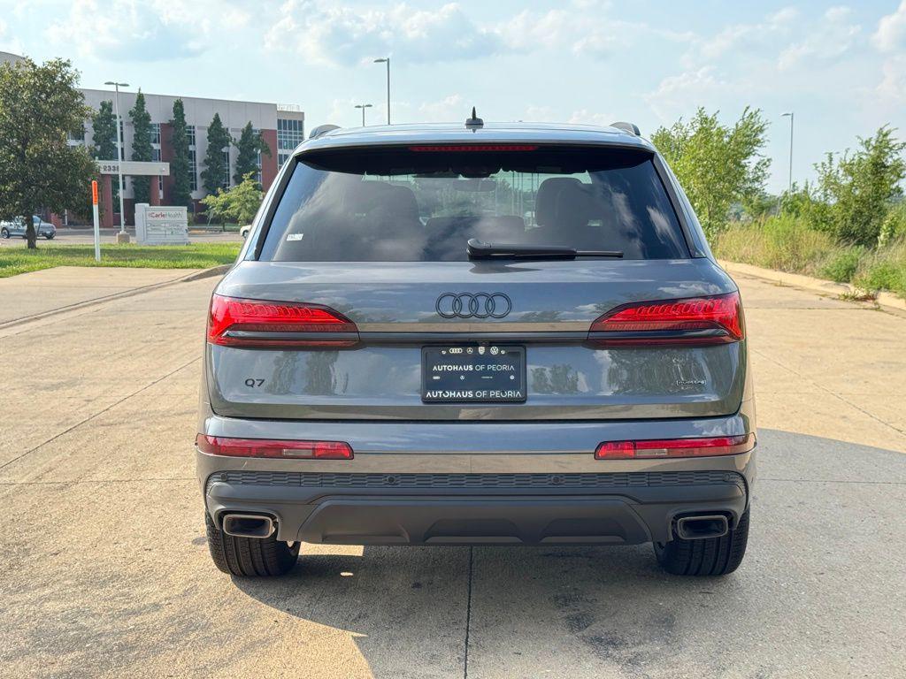 new 2025 Audi Q7 car, priced at $58,411