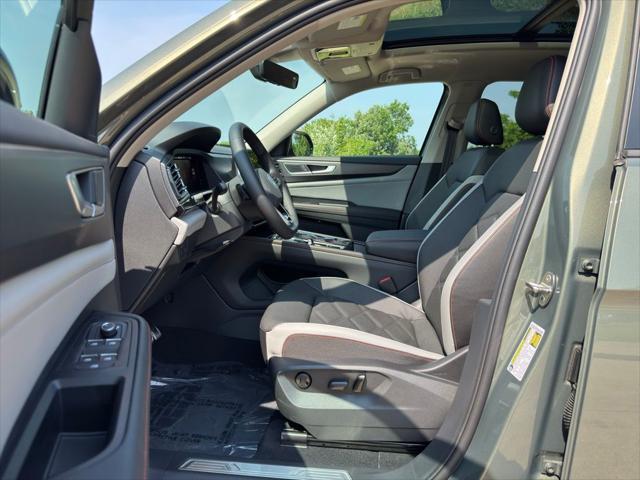 new 2025 Volkswagen Atlas car, priced at $46,344