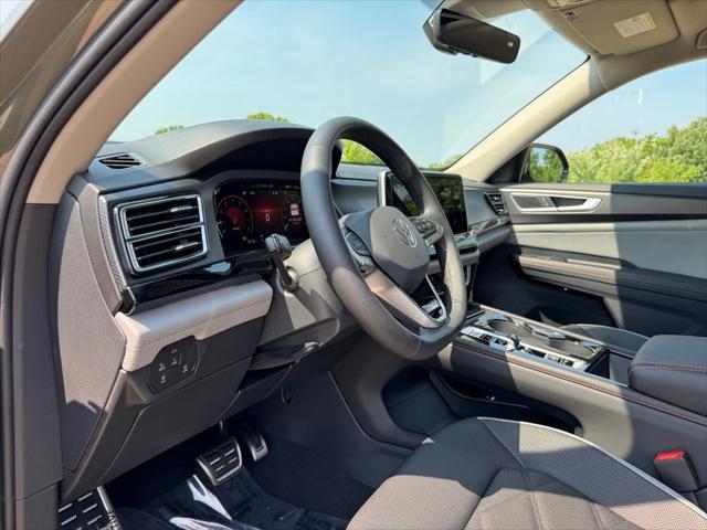 new 2025 Volkswagen Atlas car, priced at $46,344