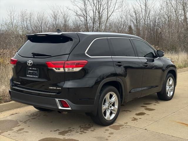 used 2018 Toyota Highlander car, priced at $23,652