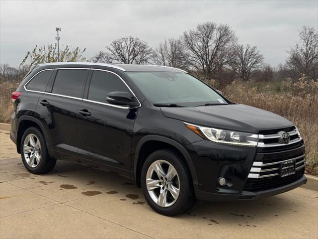 used 2018 Toyota Highlander car, priced at $23,652