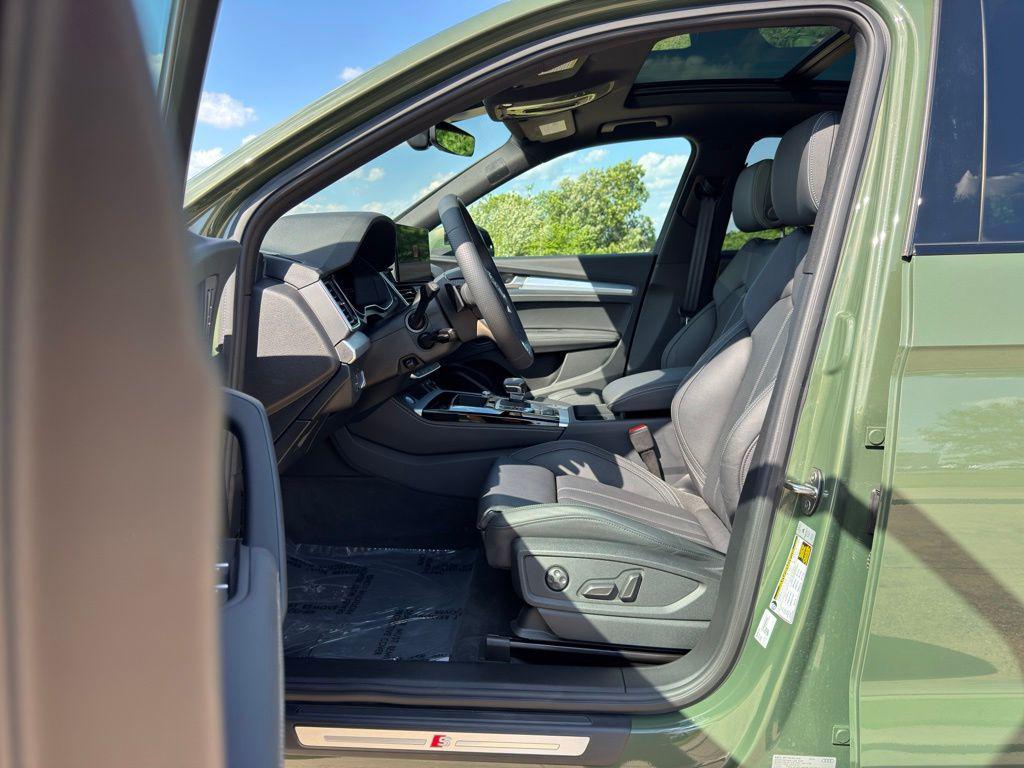 used 2025 Audi Q5 car, priced at $50,291