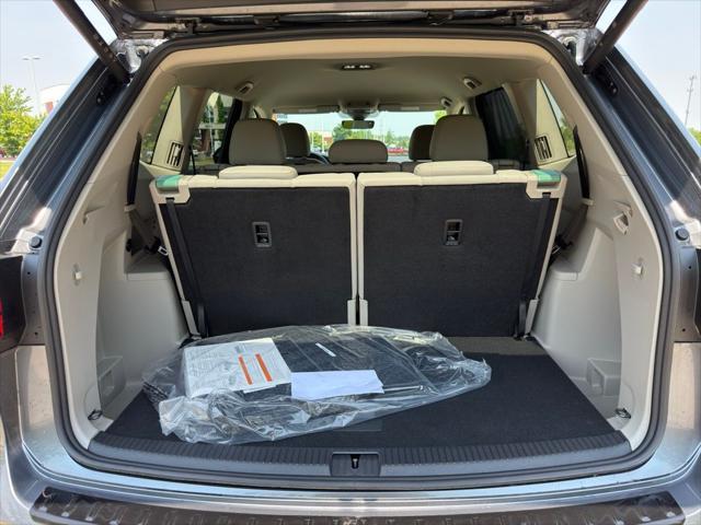 new 2025 Volkswagen Atlas car, priced at $43,841