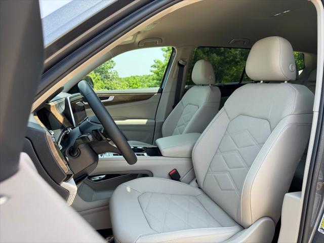 new 2025 Volkswagen Atlas car, priced at $43,841