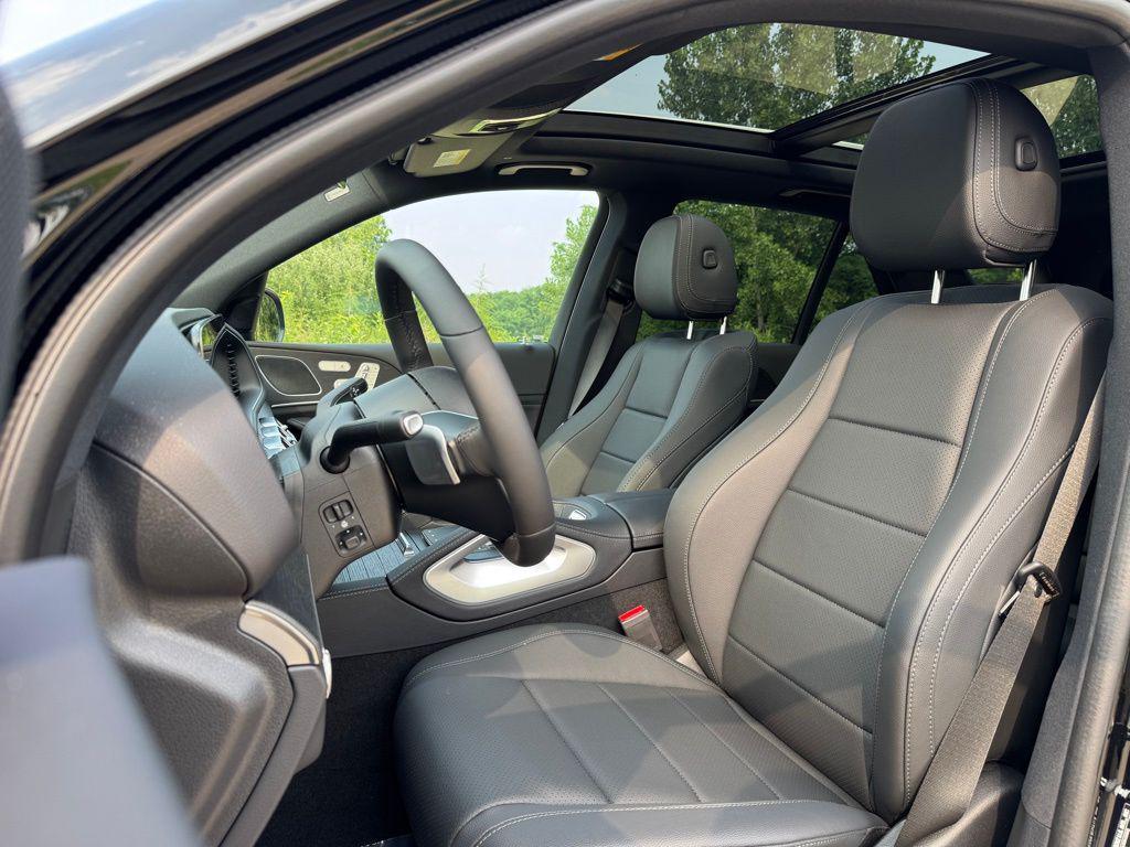 new 2025 Mercedes-Benz GLE 350 car, priced at $74,333