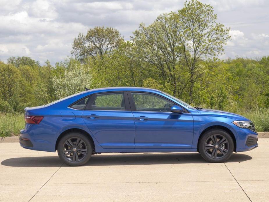 new 2024 Volkswagen Jetta car, priced at $25,295