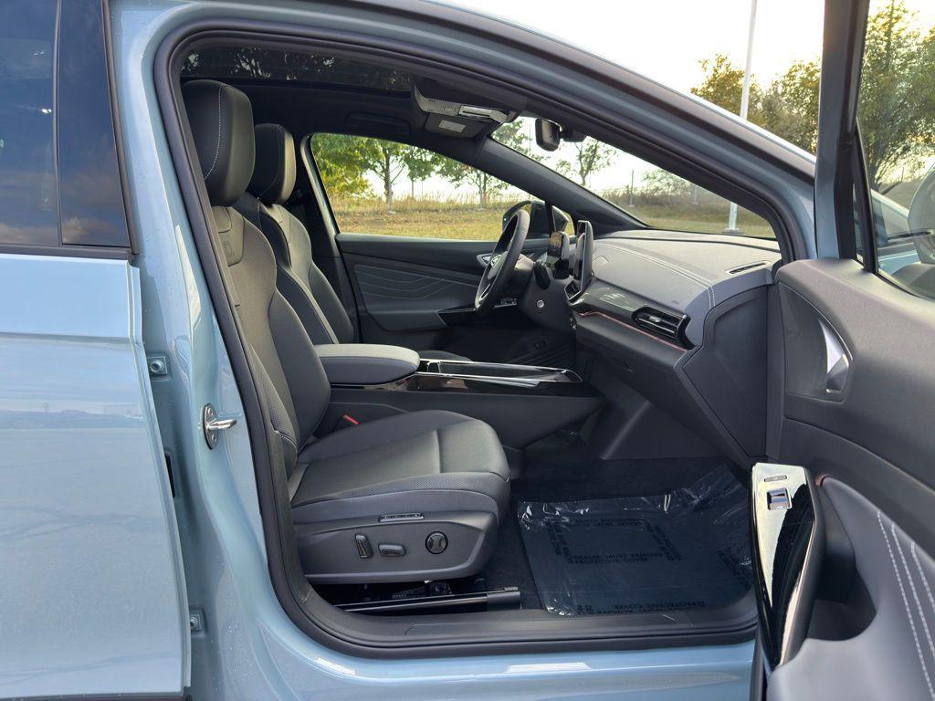 new 2025 Volkswagen ID.4 car, priced at $49,489