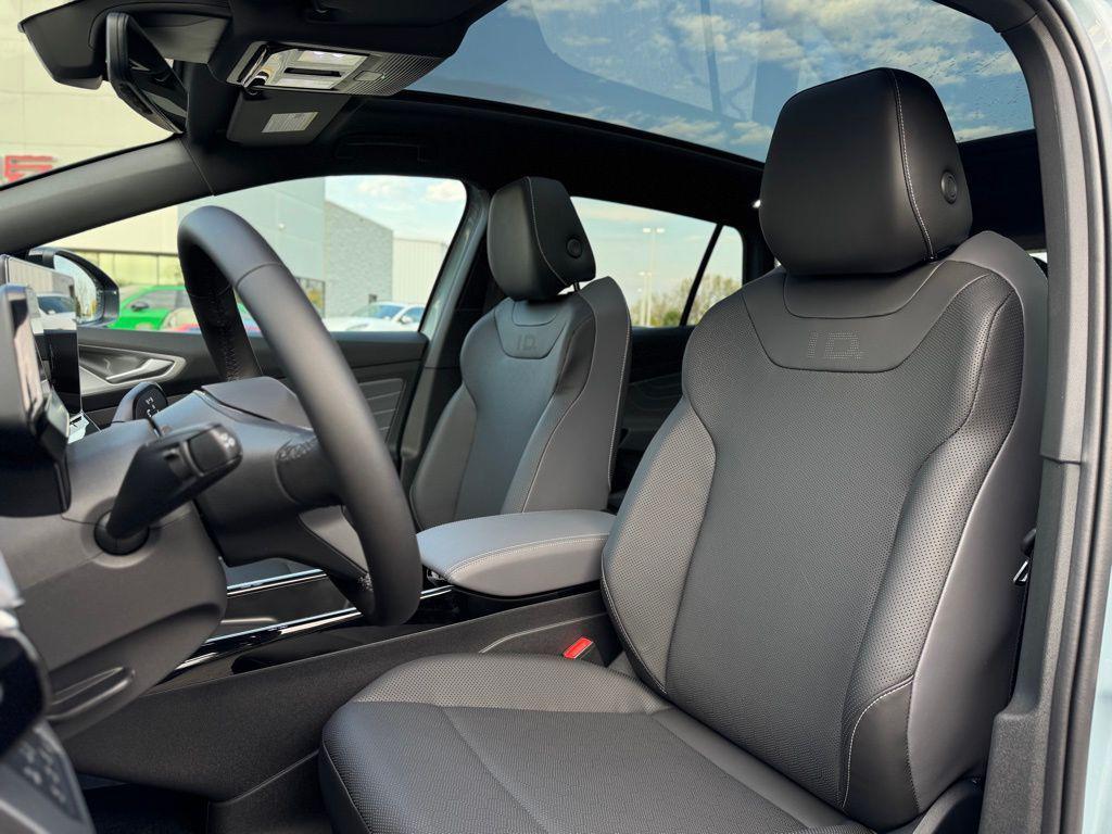new 2025 Volkswagen ID.4 car, priced at $49,489