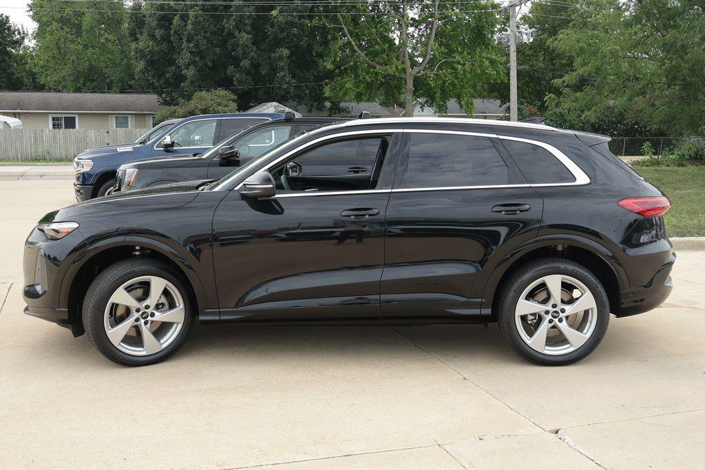 new 2025 Audi Q5 car, priced at $58,701