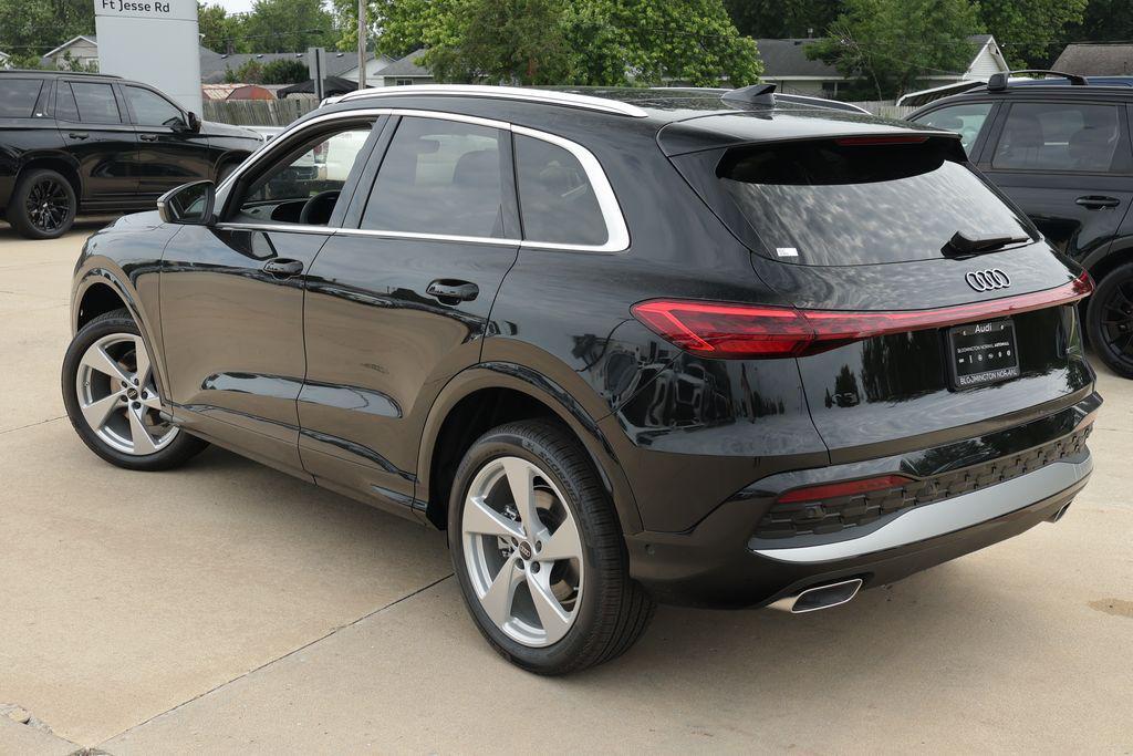 new 2025 Audi Q5 car, priced at $58,701