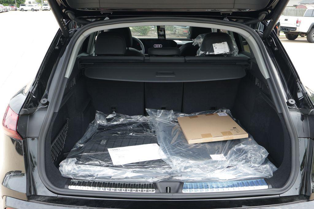 new 2025 Audi Q5 car, priced at $58,701