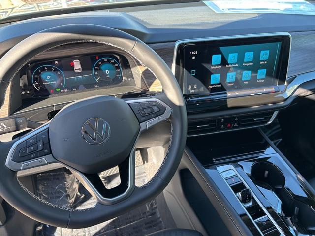 new 2025 Volkswagen Atlas car, priced at $49,944