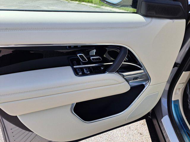 new 2025 Land Rover Range Rover car