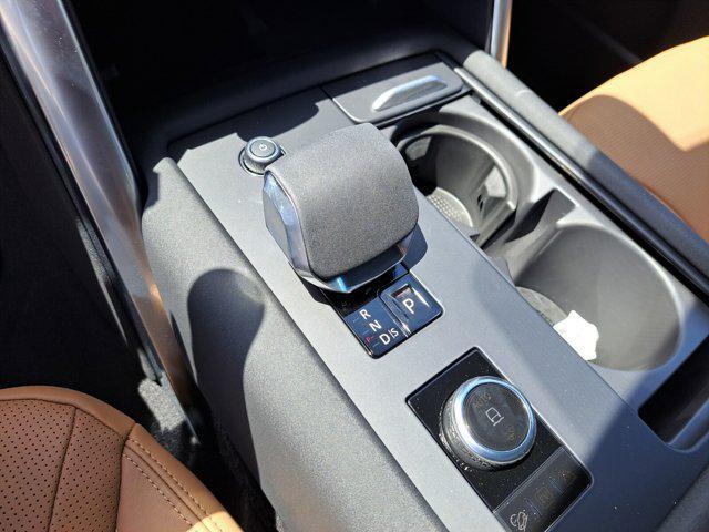 used 2025 Land Rover Discovery car, priced at $79,988