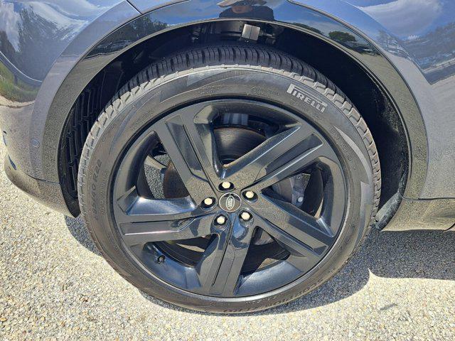 used 2025 Land Rover Discovery car, priced at $79,988