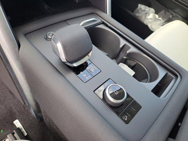 new 2025 Land Rover Discovery car, priced at $80,228