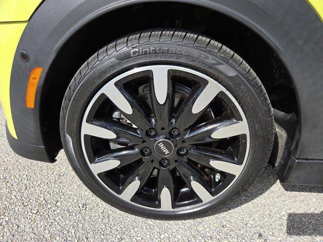 used 2023 MINI Hardtop car, priced at $26,579