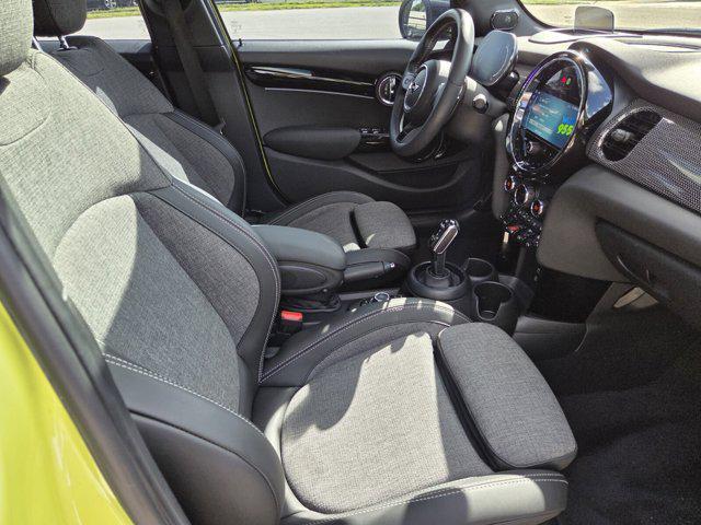 used 2023 MINI Hardtop car, priced at $26,579