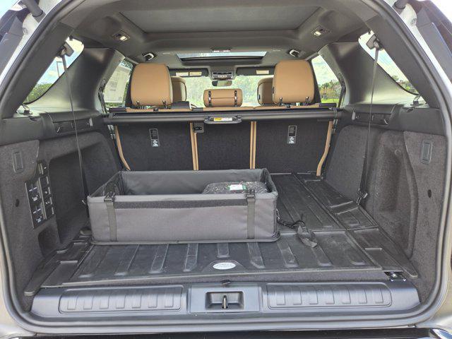 new 2025 Land Rover Discovery car, priced at $79,263
