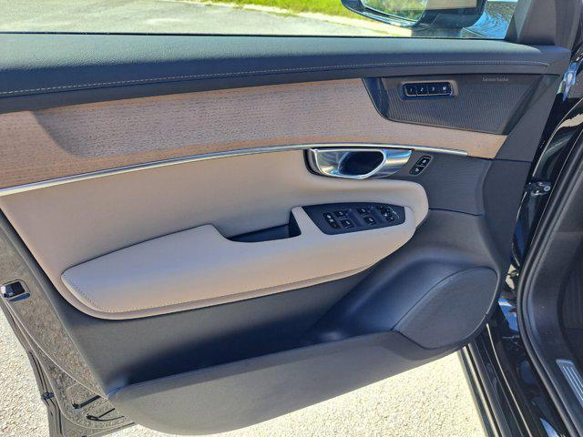 used 2025 Volvo XC90 car, priced at $55,555