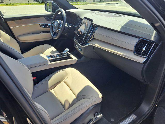 used 2025 Volvo XC90 car, priced at $55,555