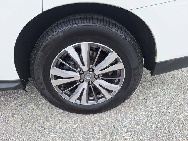 used 2020 Nissan Pathfinder car, priced at $21,779