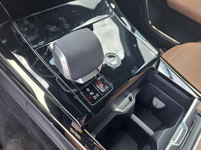 new 2025 Land Rover Range Rover Sport car, priced at $92,420