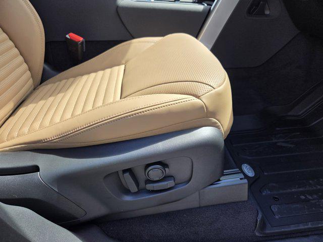 new 2025 Land Rover Discovery car, priced at $83,178