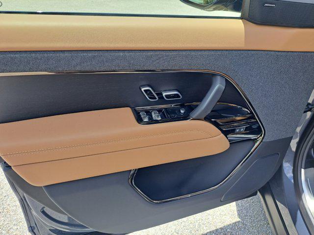 new 2025 Land Rover Range Rover Sport car, priced at $93,160
