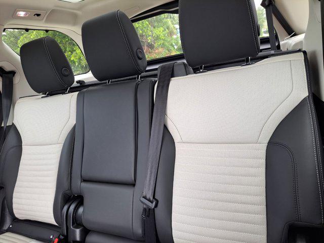 new 2025 Land Rover Discovery car, priced at $80,813