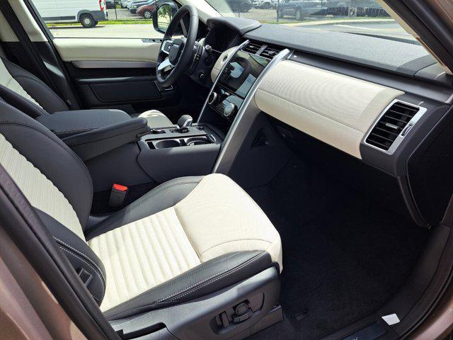 new 2025 Land Rover Discovery car, priced at $80,813