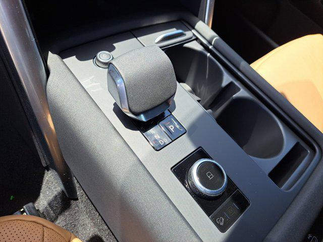 new 2025 Land Rover Discovery car, priced at $71,768